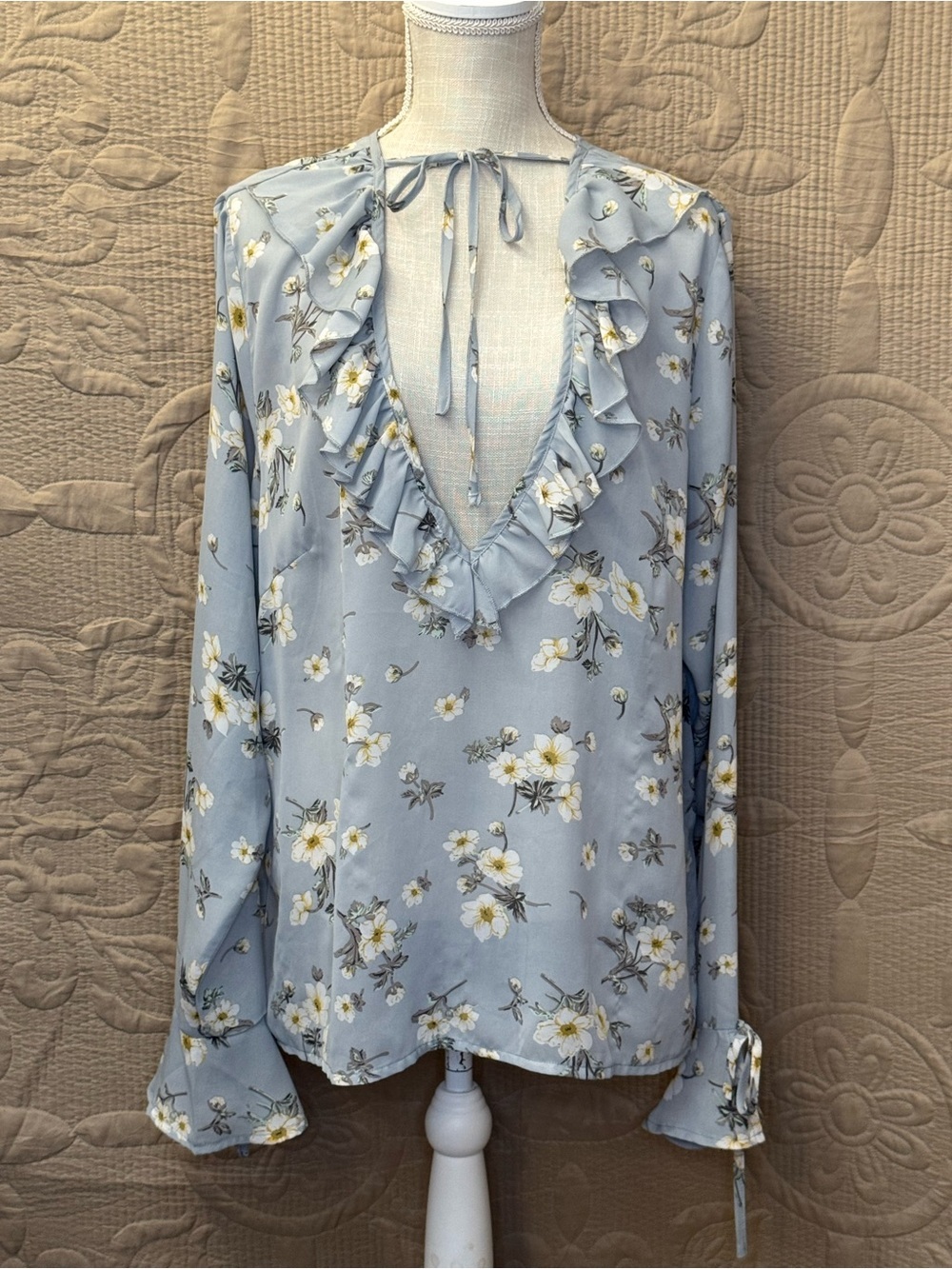 Missguided Light Blue Floral Ruffle V-Neck Tie Blouse